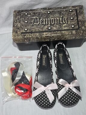 DEMONIA DAISY Black With White Polka Dots W/ Ribbons Bow VEGAN Flats Sz 7 RARE